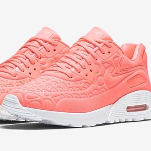 NIKE AIR MAX 90 Ultra Plush